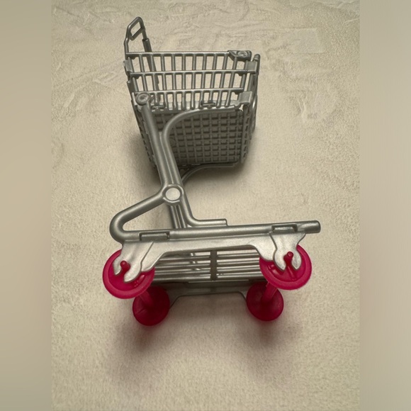 Barbie Supermarket Playset - Picture 8 of 11